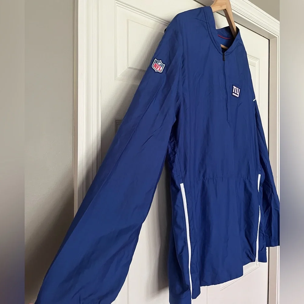 {NFL x Nike} New York Giants Lightweight Pullover Jacket in Blue - Men's XXL